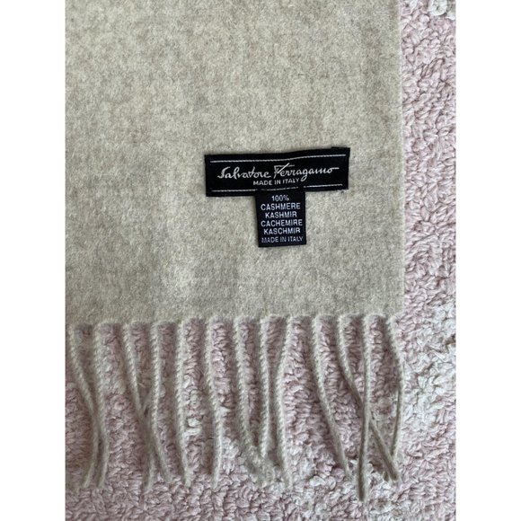 Salvatore Ferragamo Cashmere Fringe Long Wrap Scarf Oatmeal - Picture 4 of 5